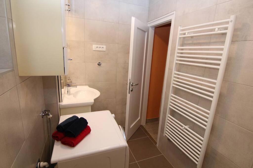 Fast Friend - Cozy Apartment In The Center With Private Garage Rijeka Exteriér fotografie